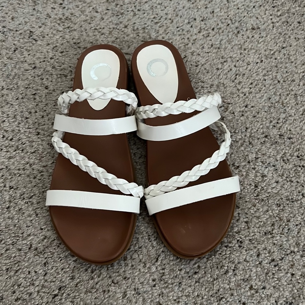 Women’s sandals